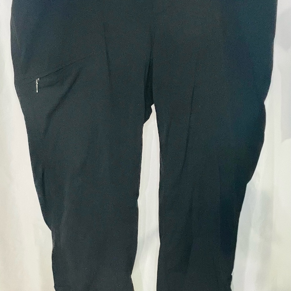 Duluth Trading Co Black Straight-Leg hiking Women's Pants 18Wx31in
